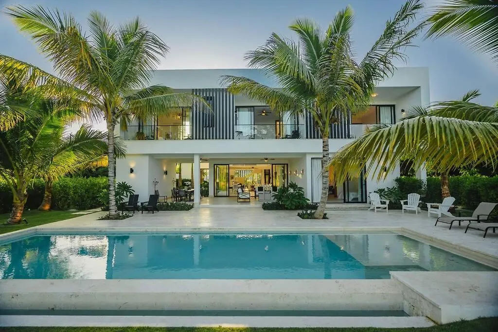 Waterfront Luxury Home In Punta Cana Resort & Club location